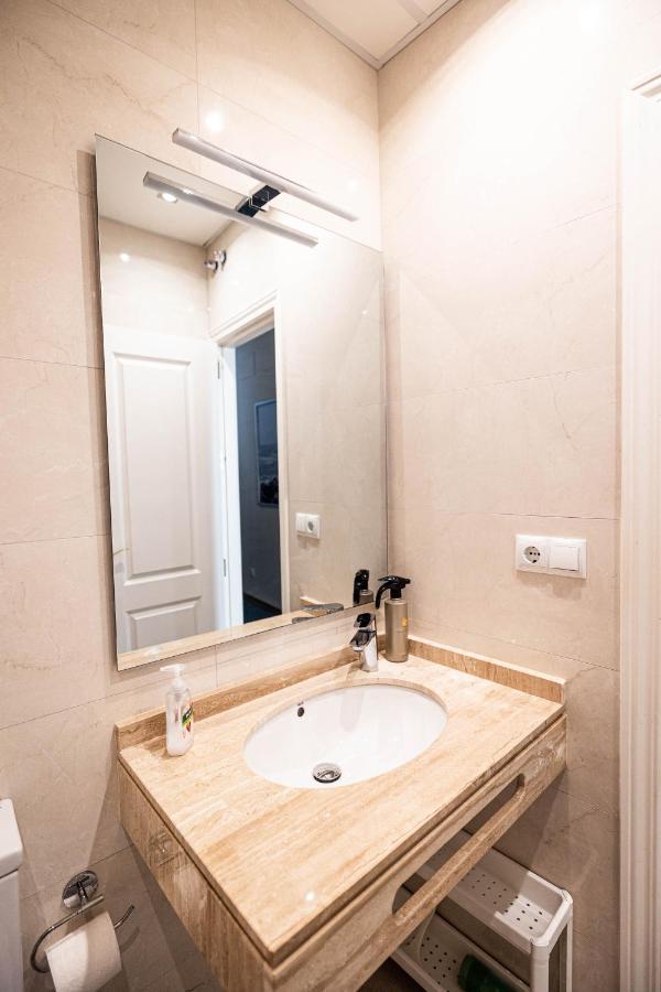 Shiny Mik Super Family Apartment Malaga