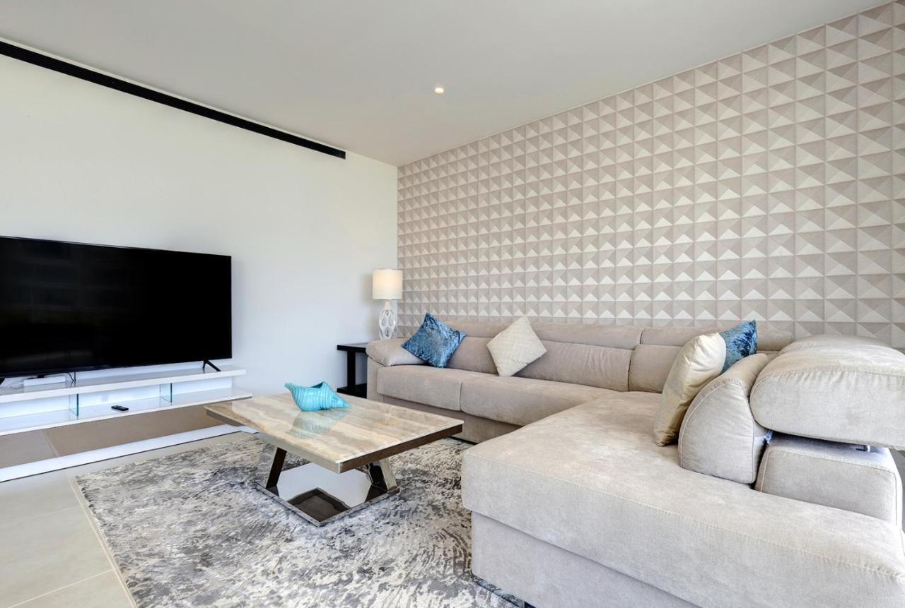 092 - Modern, Spacious El Higueron With Private Garden & Bbq * Málaga
