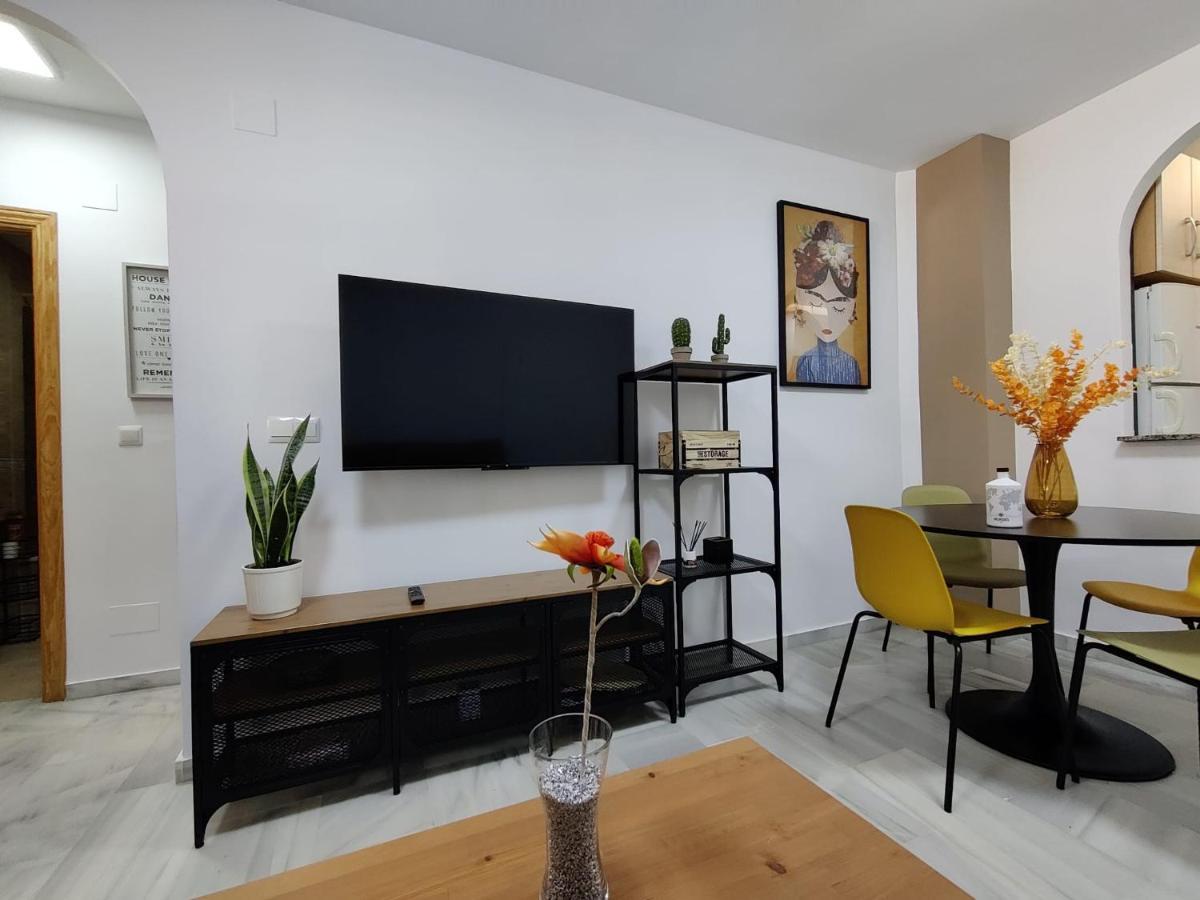 Apartamento Precioso Con Piscina Cerca De La Playa Torrox Costa