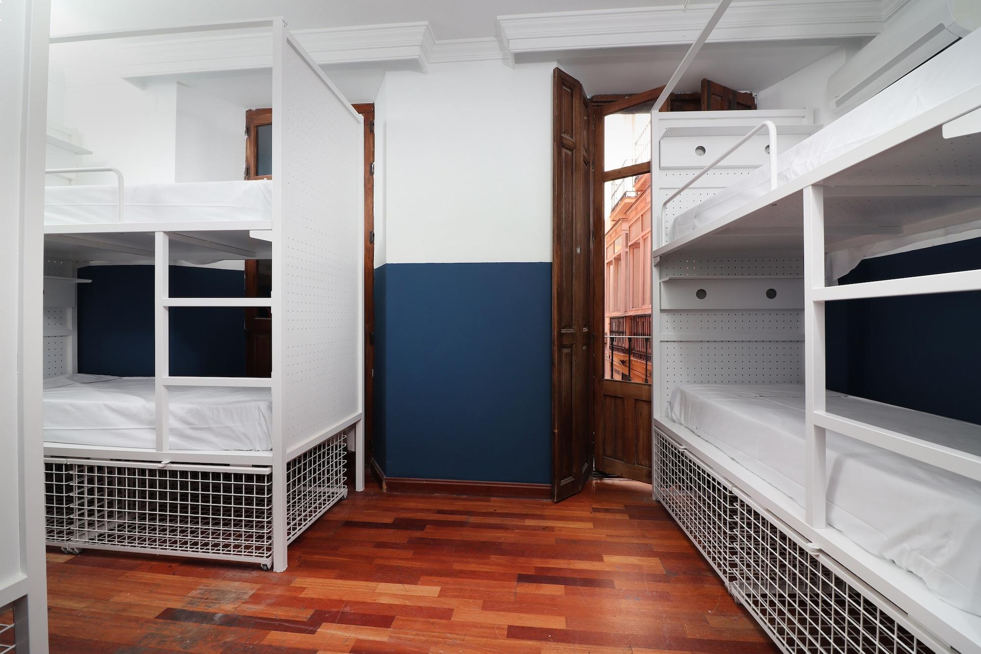 Hostel Feel Center