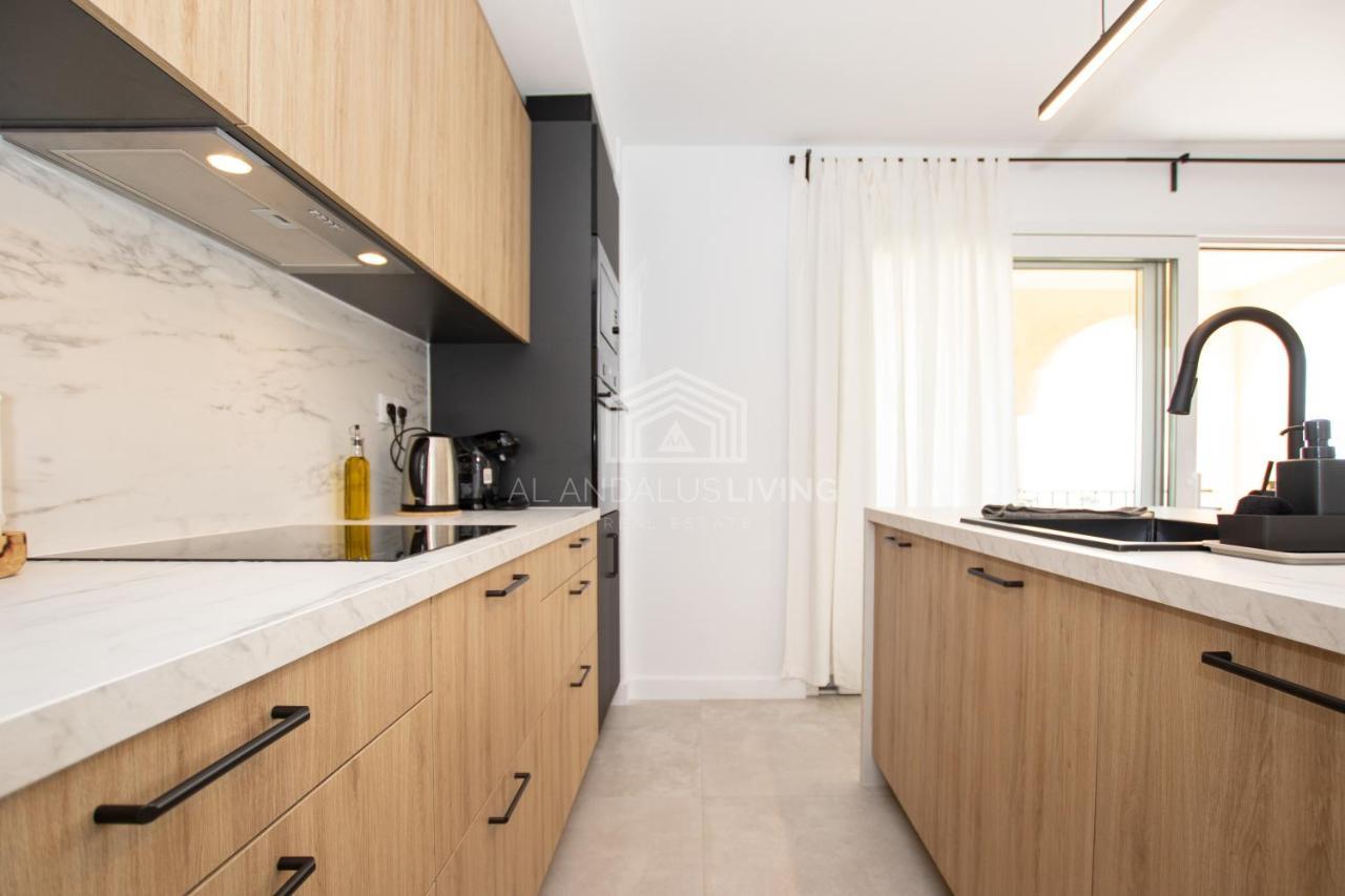 Panoramic Sea Views And Direct Access To The From The Community In Torrenueva Lägenhet *