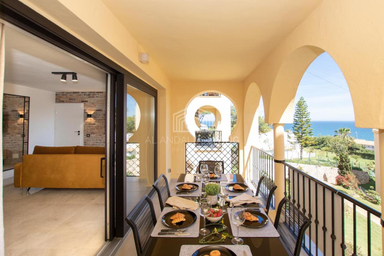Lejlighed Contemporary Loft Style With Amazing Sea Views And With Direct Access To The Beach From The Community *