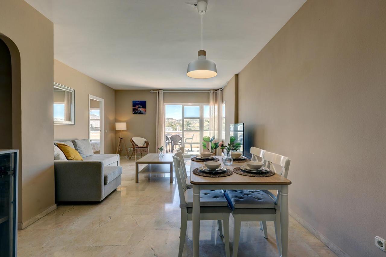 091 Bright 1 Bedroom, 2 Bath Penthouse Mijas Matchroom Golf *
