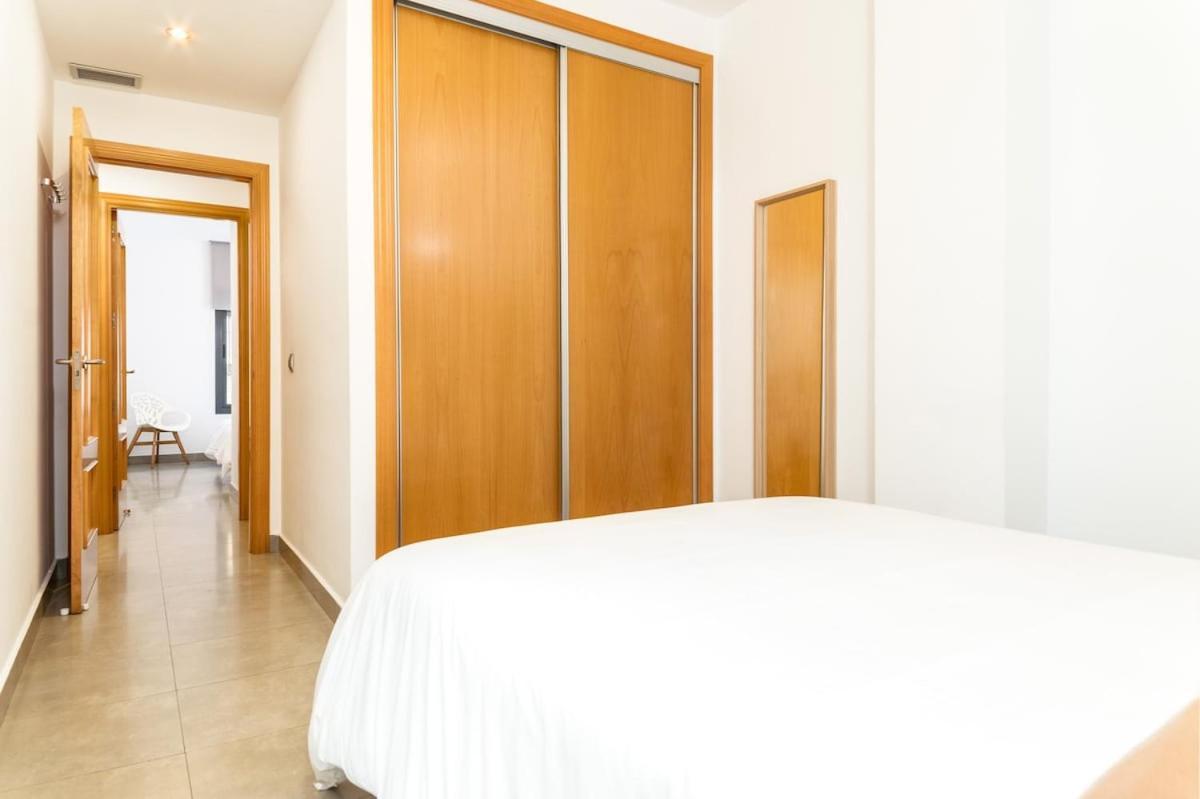 Homey 2 Bedroom In Town * Málaga