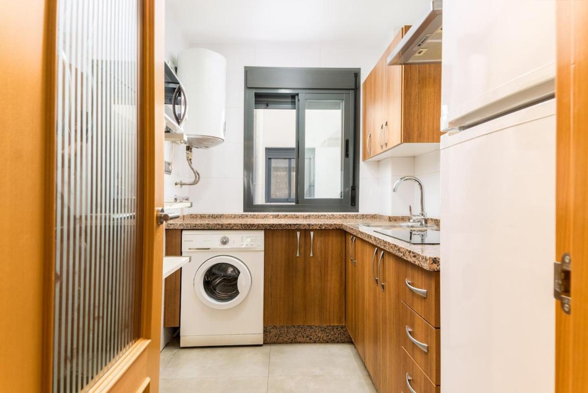 Appartement Homey 2 Bedroom In Town *