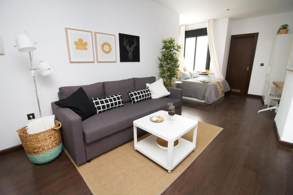 C77 - Romantic Studio In The Center With Terrace * Málaga