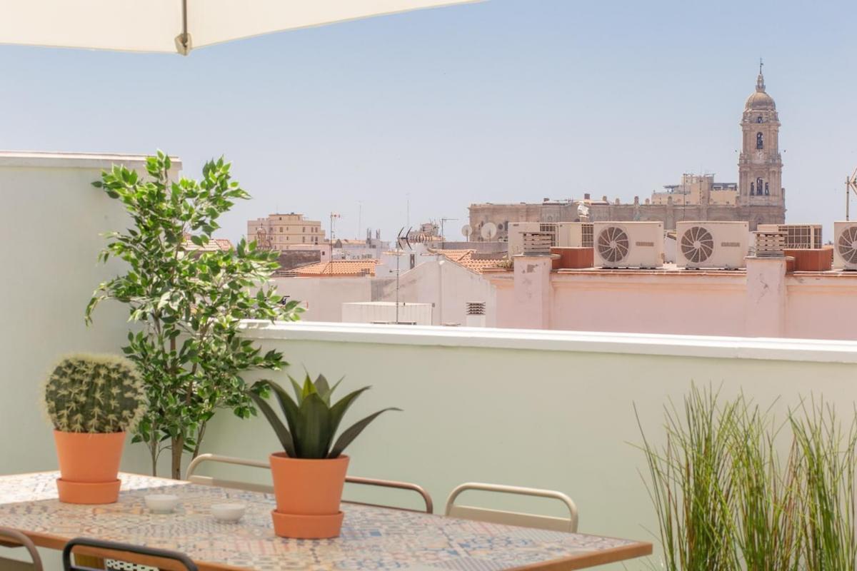 C77 - Romantic Studio In The Center With Terrace *