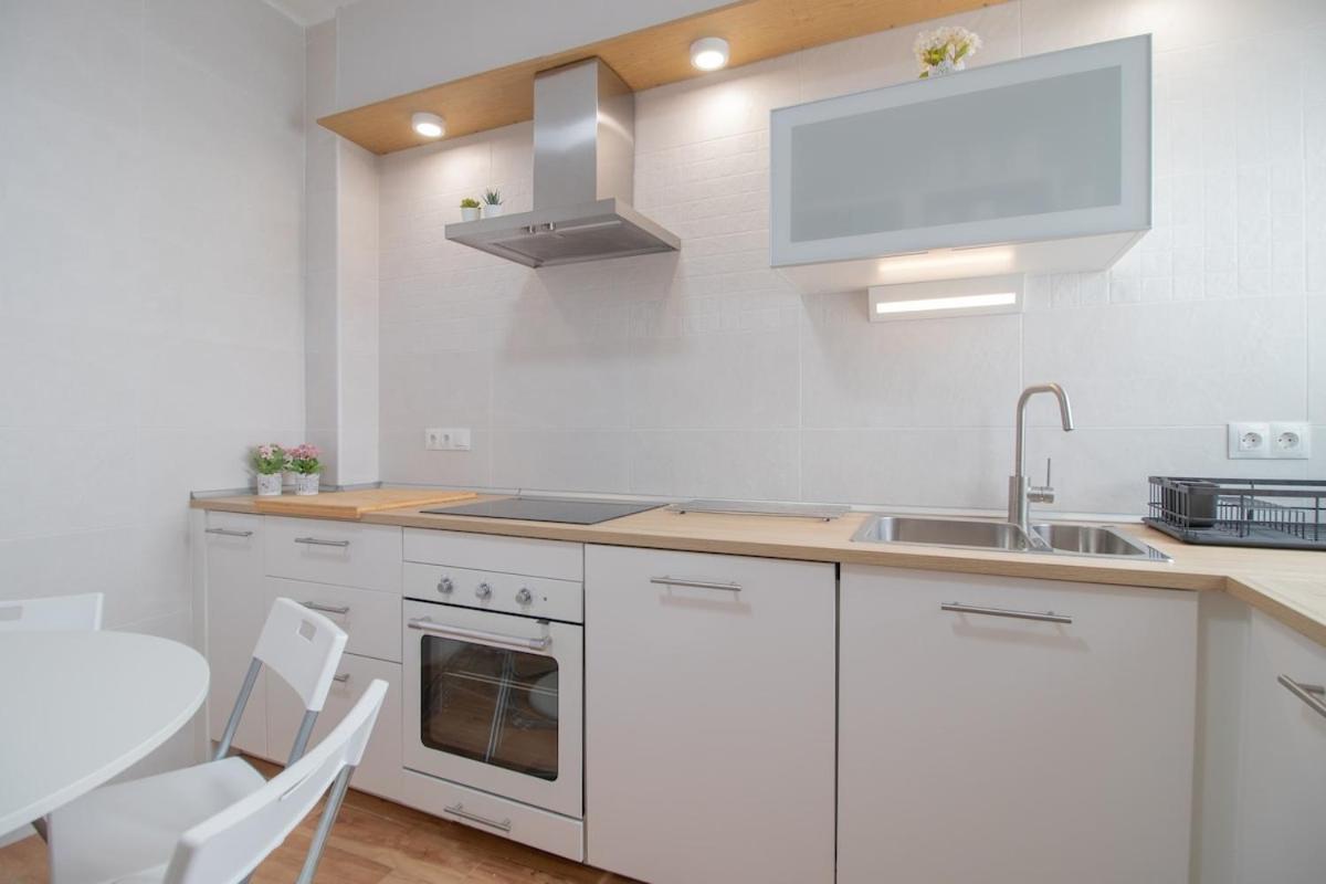 C102 - Huge And Stylish 5 Bedroom By The Center Apartamento *