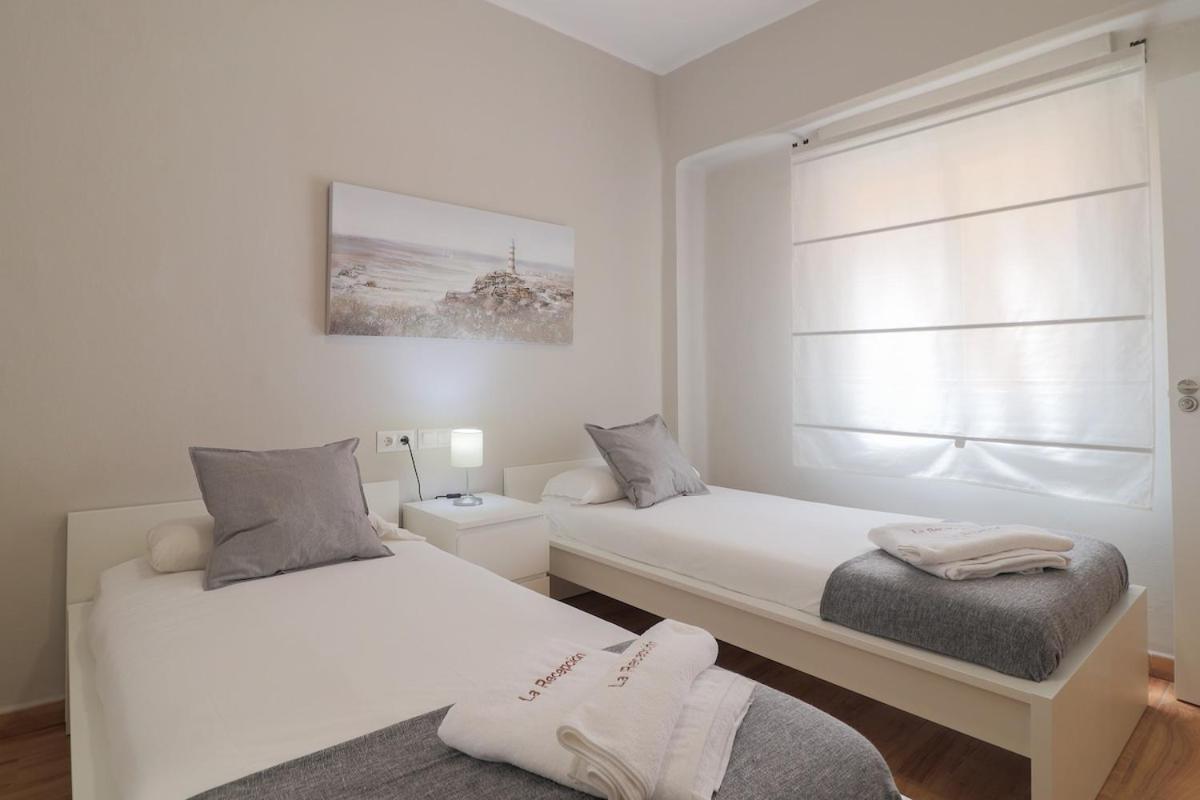 C102 - Huge And Stylish 5 Bedroom By The Center Apartamento