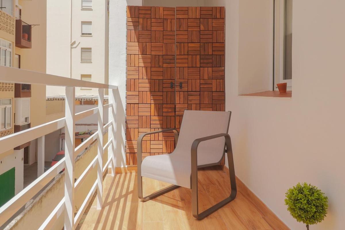 Apartamento C102 - Huge And Stylish 5 Bedroom By The Center Málaga