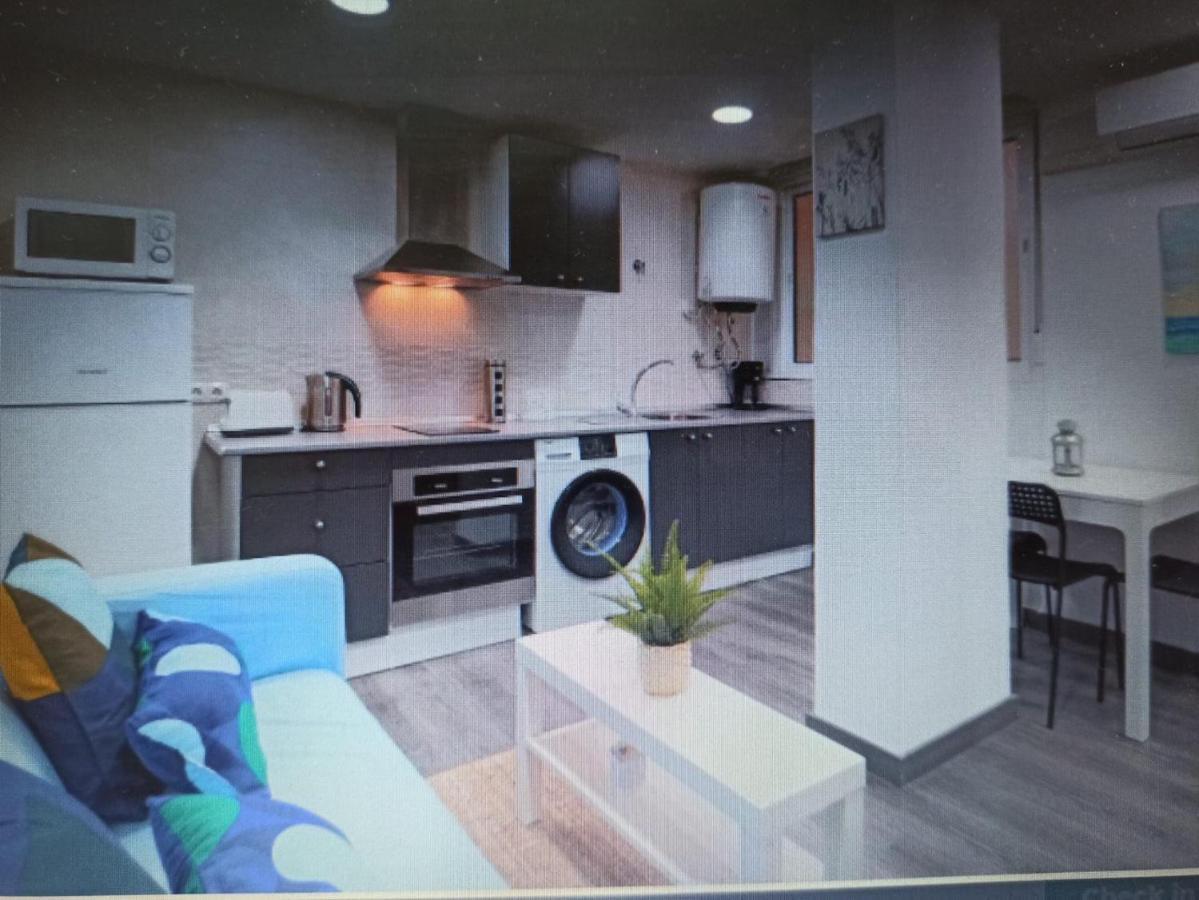 Holidays2malaga Heroe De Sostoa 200m From The Beach Málaga