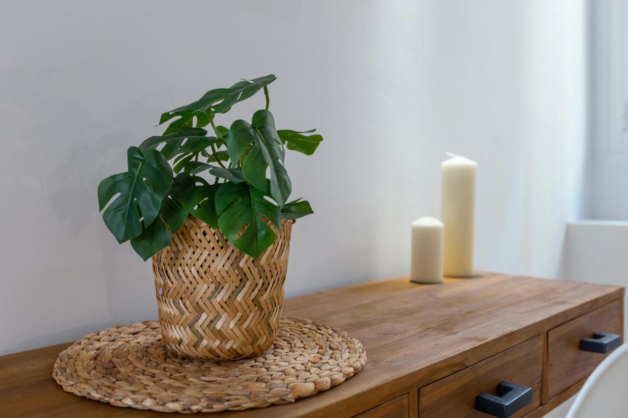 Apartamento Precioso Con Patio Y Dos En El Barrio De Picasso