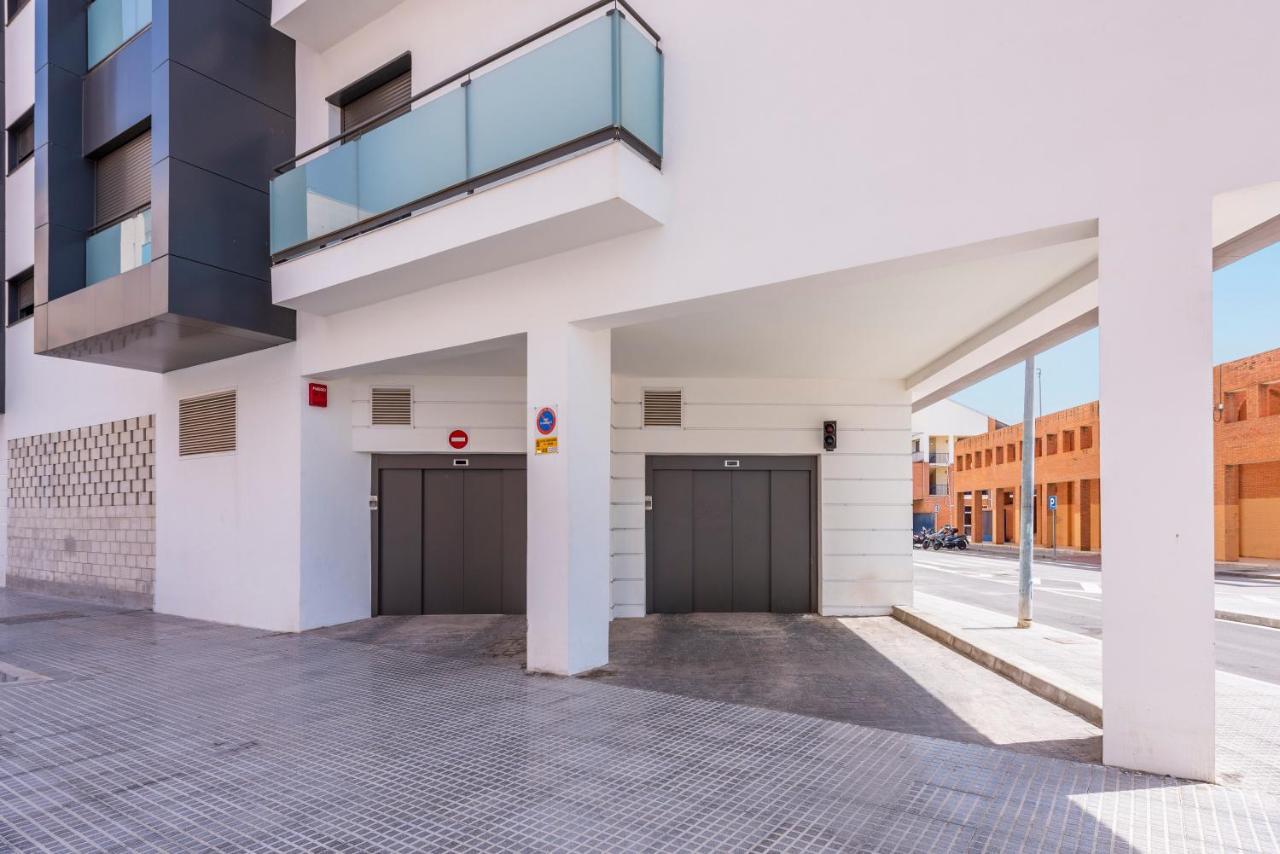 Modern Next To Train/bus Station * Málaga