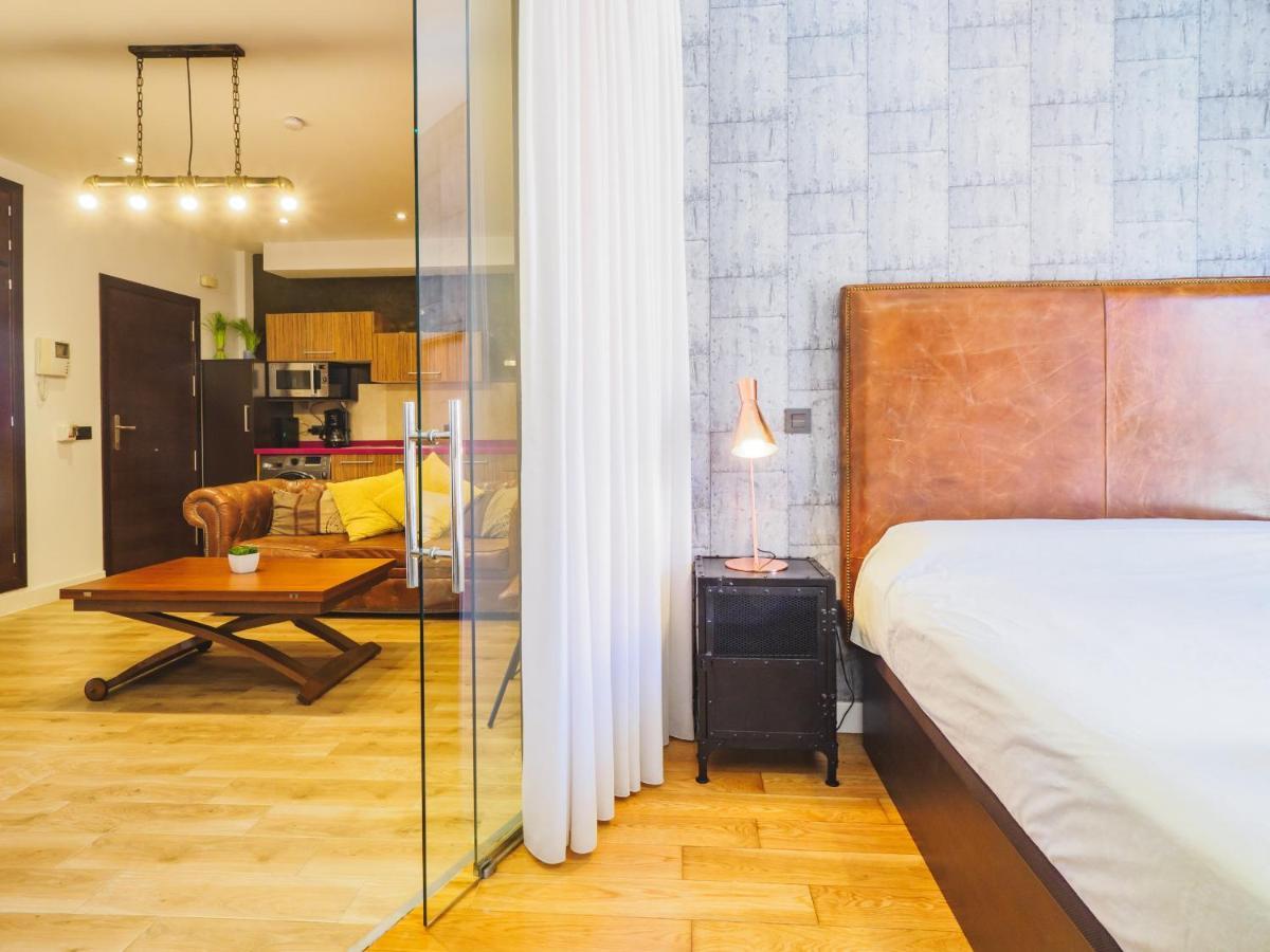 Apartment Cubo's 33 Carreteria 3b