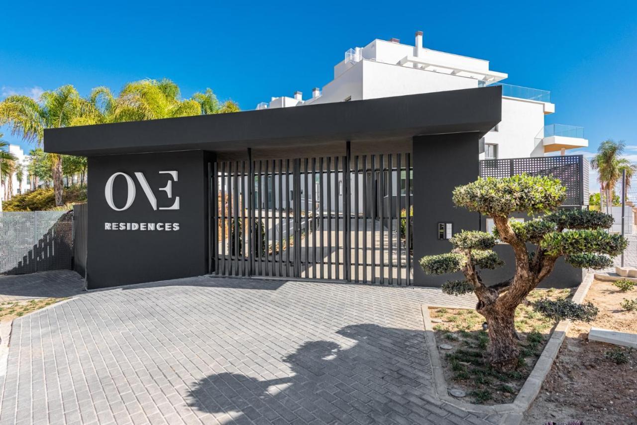 High End Large Ground Floor With Luxury Private Pool And Sea Views