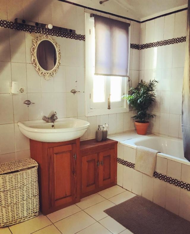 Stunning 3 Bed Finca With Attached 2 Bed Casita With Sea And Mountain Views Malaga