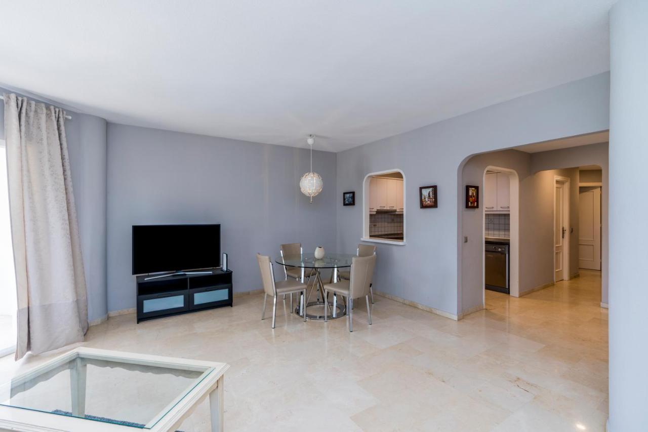Beautiful 2 Bed With Pool And Golf Views Malaga