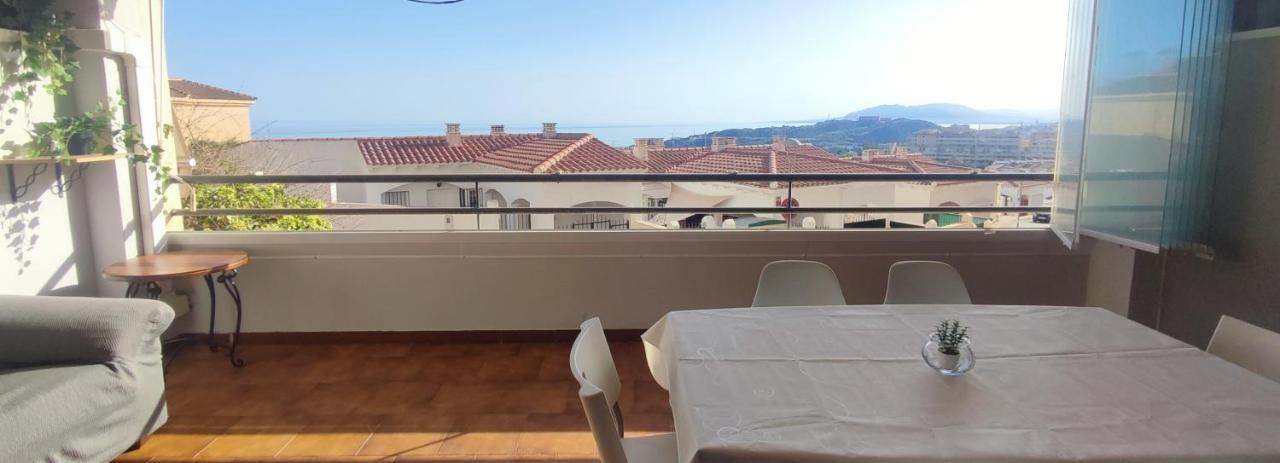 Vistas Al Mar Y Montaña. Playa Golf Pádel. Apartamento *