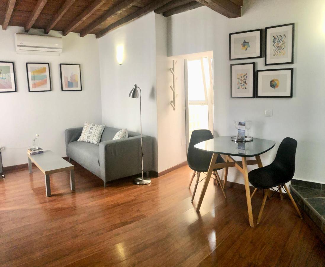 Atico Con Terraza Center Lägenhet *