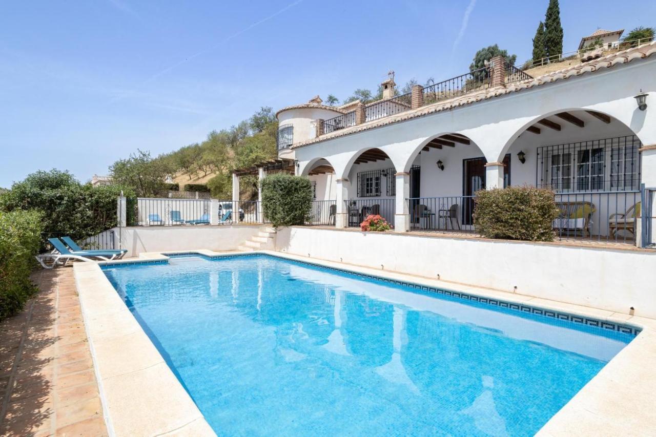 Villa Hugo Cómpeta By Bossh *