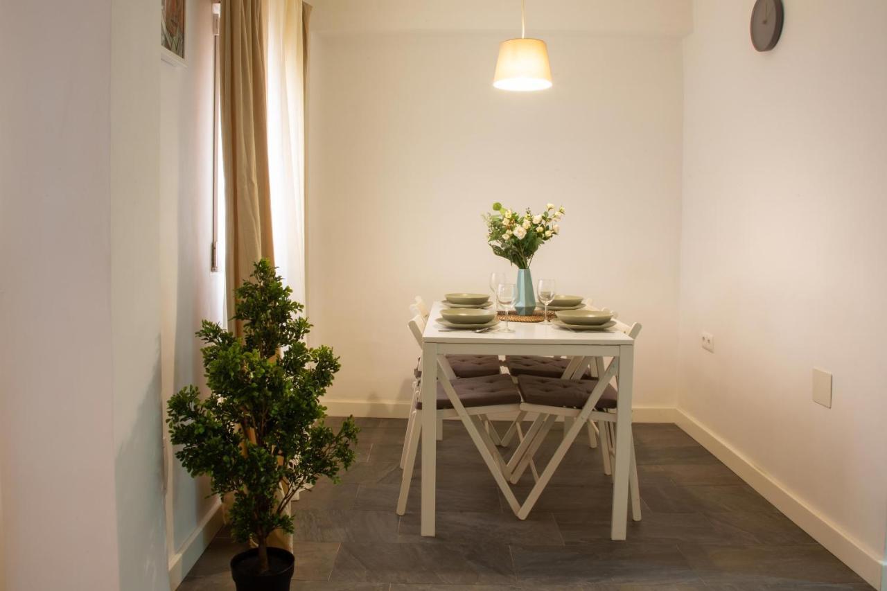 Holidays2malaga Alta Center Renovated 2 Bedrooms Wifi Lägenhet *