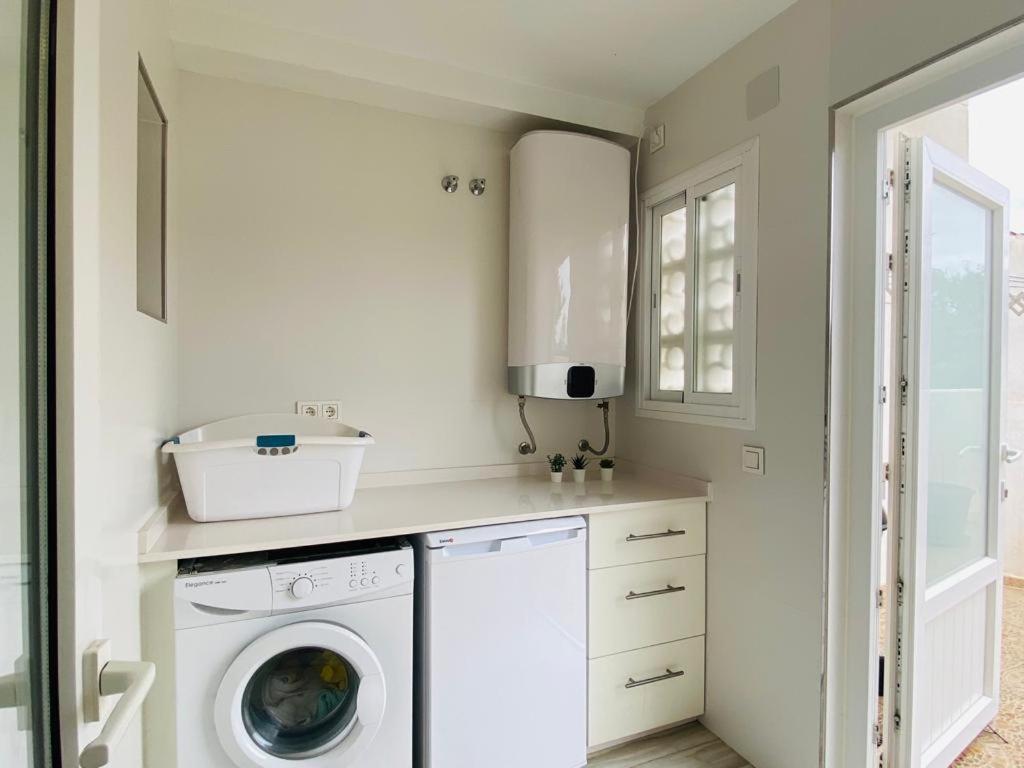 Benaplaya - Fantastica Casa Con Terraza & Piscina, Playa A 200 Metros * Málaga