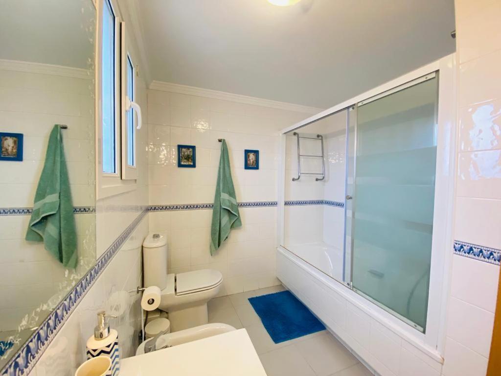 Benaplaya - Fantastica Casa Con Terraza & Piscina, Playa A 200 Metros