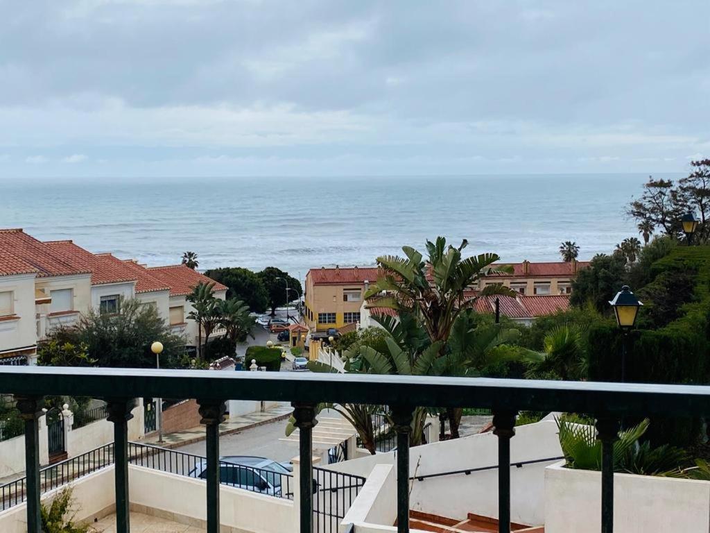 Benaplaya - Fantastica Casa Con Terraza & Piscina, Playa A 200 Metros Appartamento