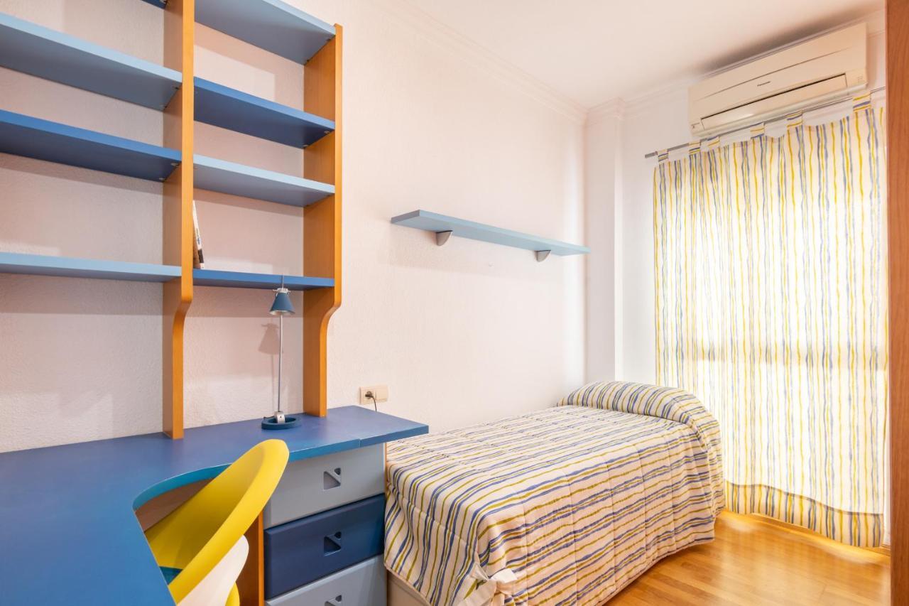 Amplio Universidad By Renthas Appartement