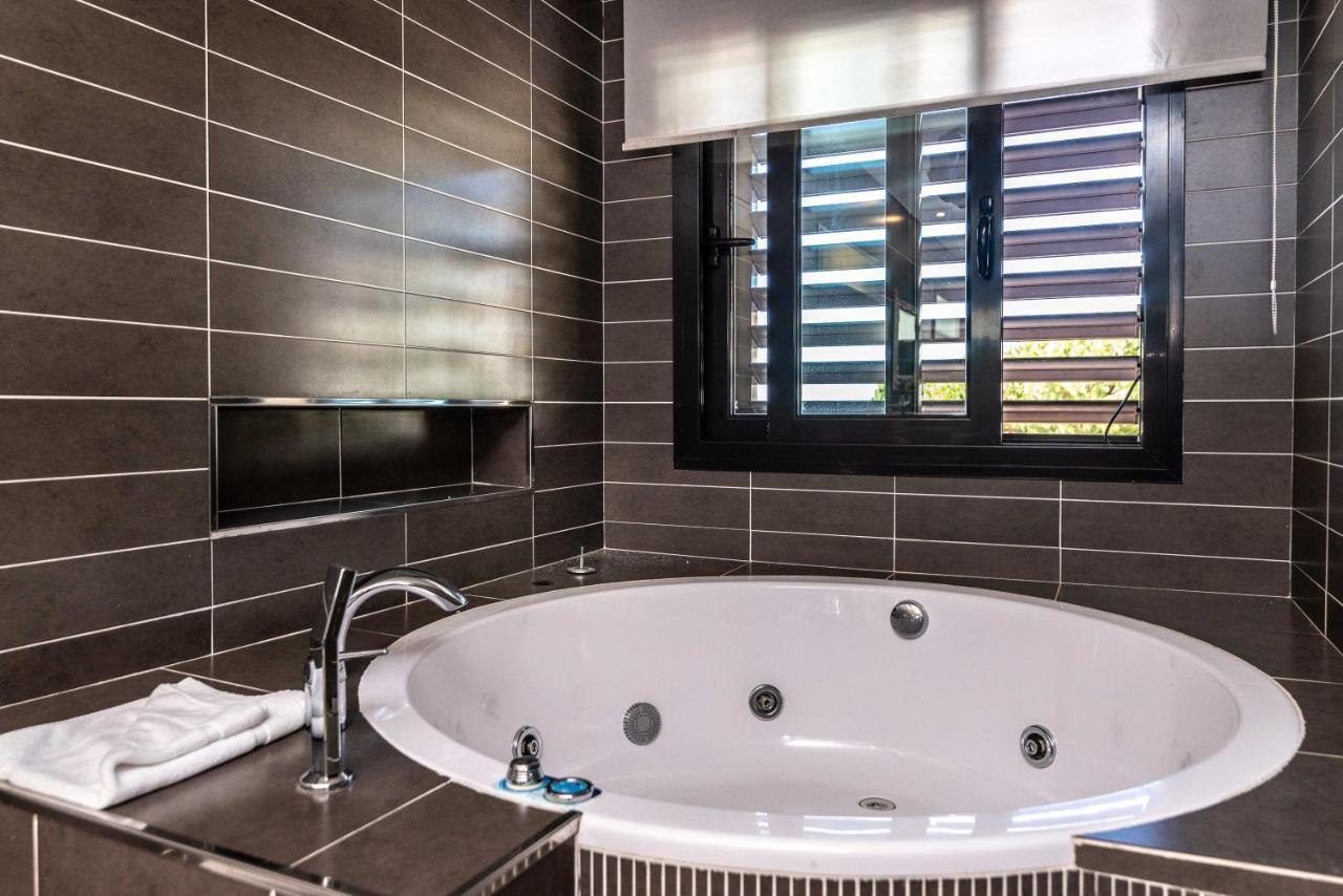 Villa Vacation Marbella I Riviera Del Sol, Private Pool, Jacuzzi, Walking Distance To The