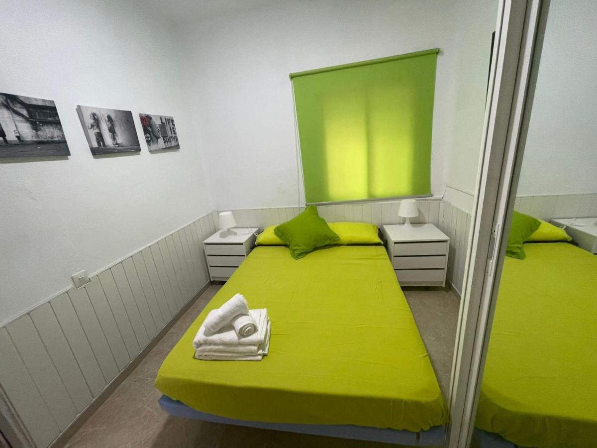 Apartamento Cerca Del Centro-parking En La Puerta Fuerte Apartment *