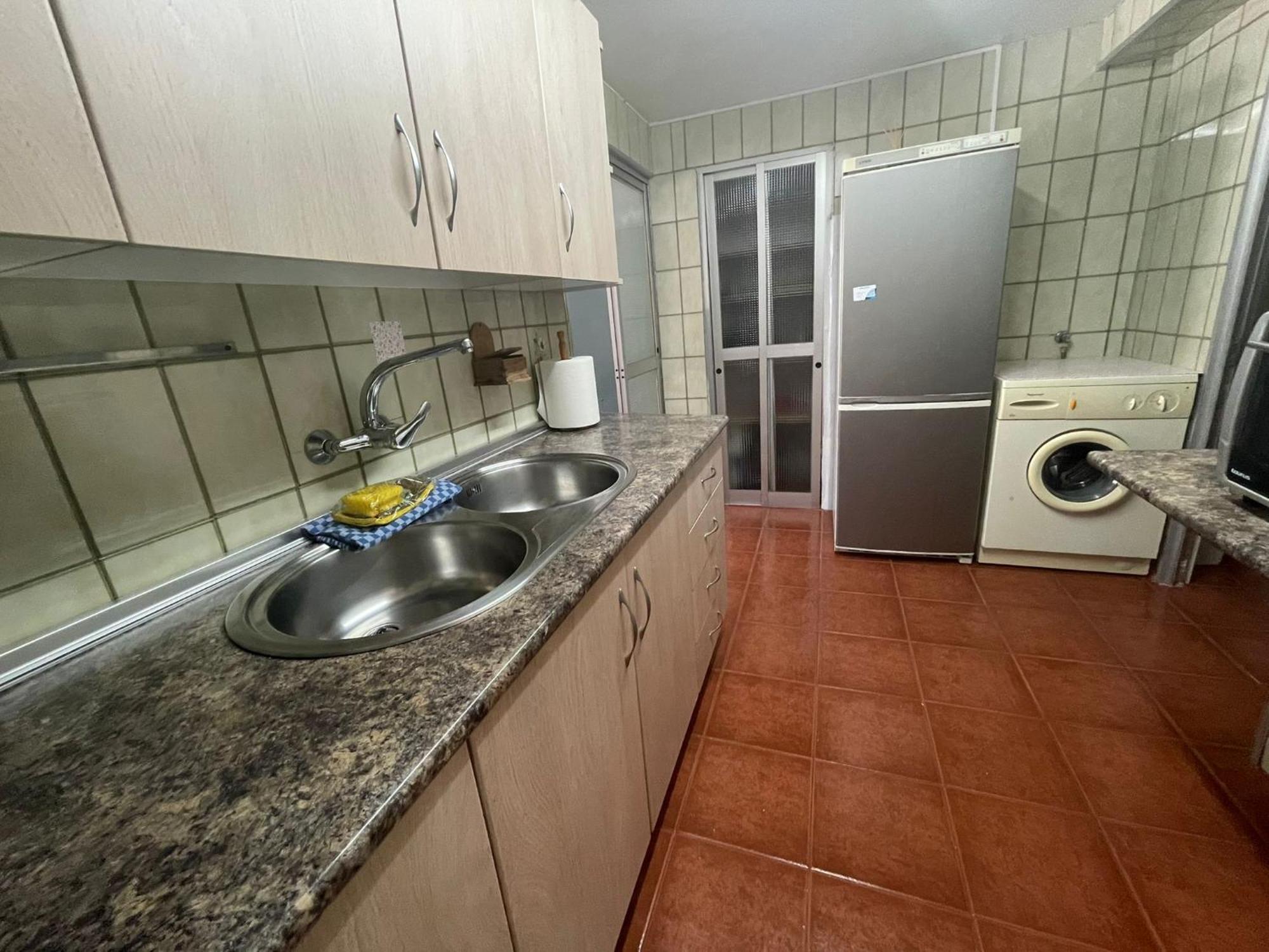 Apartamento Cerca Del Centro-parking En La Puerta Fuerte Apartment