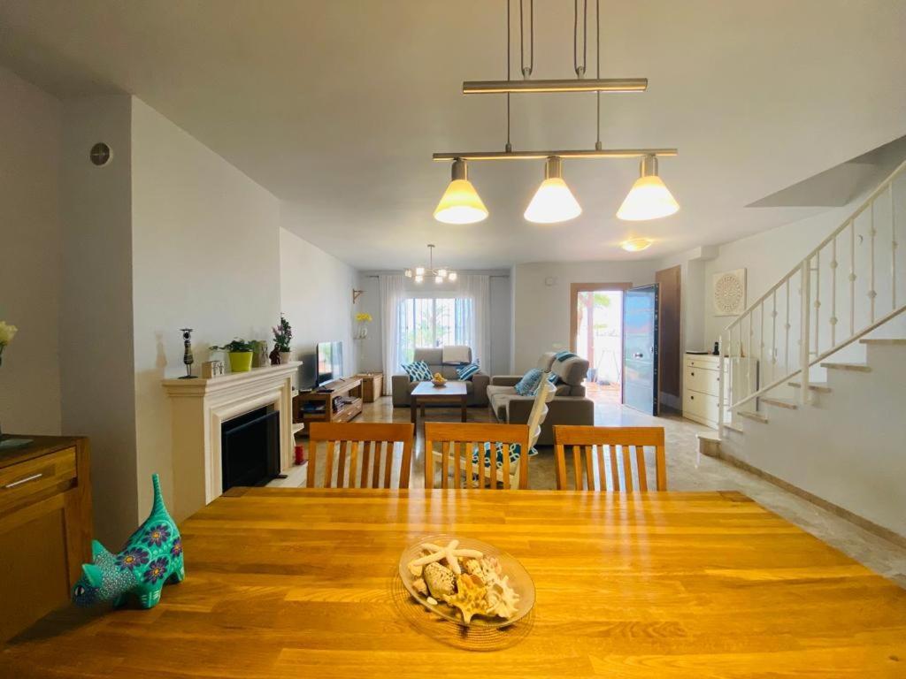 Benaplaya - Fantastica Casa Con Terraza & Piscina, Playa A 200 Metros Málaga