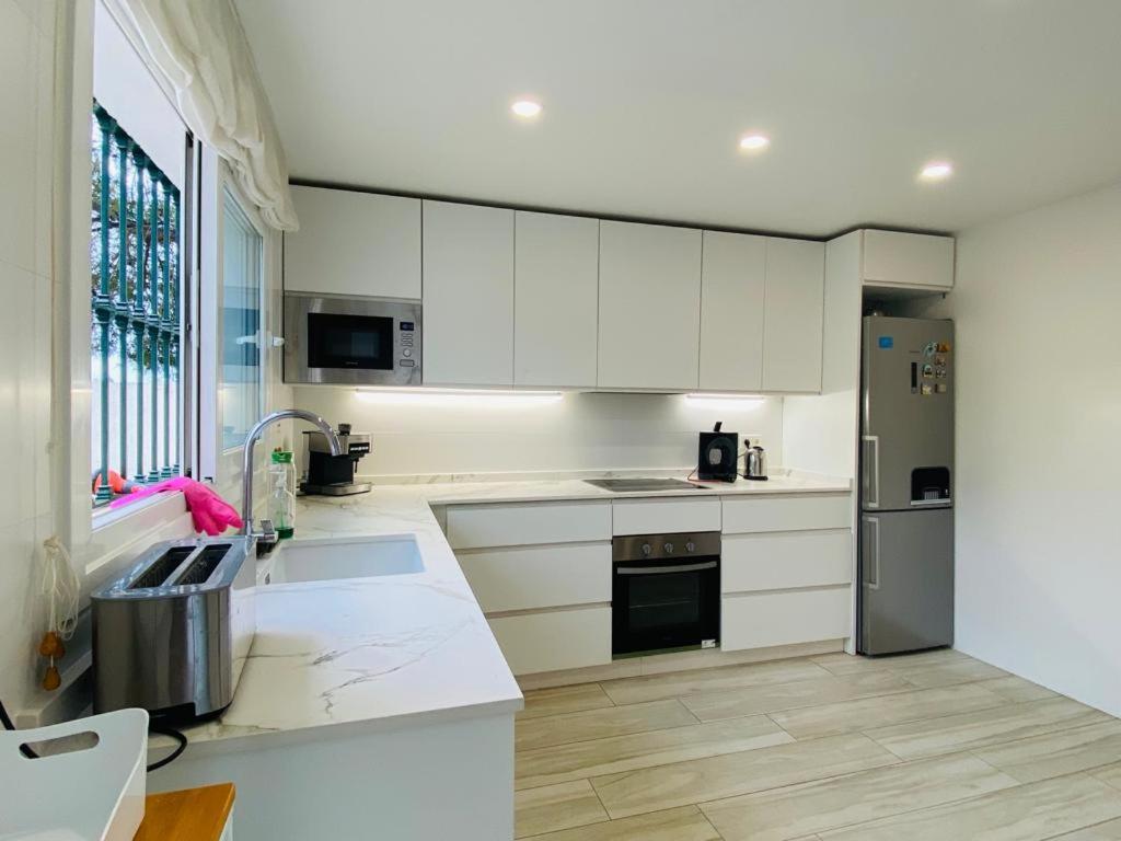 Benaplaya - Fantastica Casa Con Terraza & Piscina, Playa A 200 Metros * Málaga