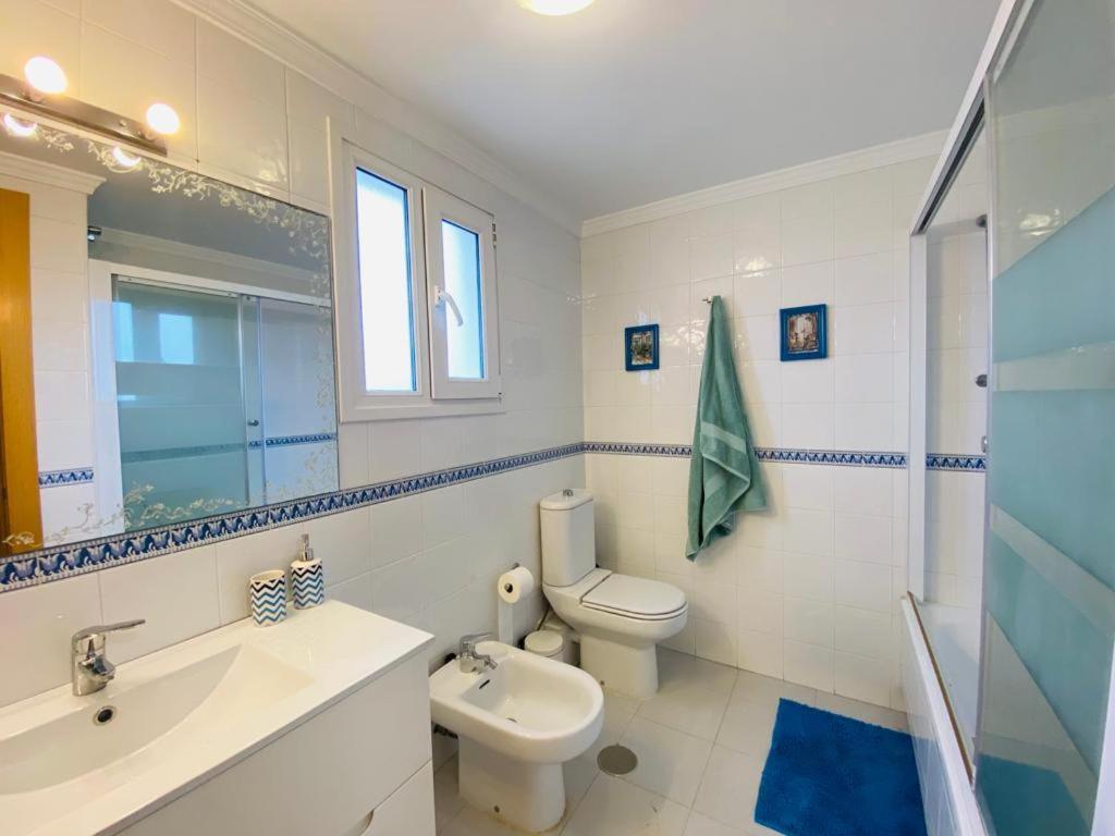 Benaplaya - Fantastica Casa Con Terraza & Piscina, Playa A 200 Metros * Málaga