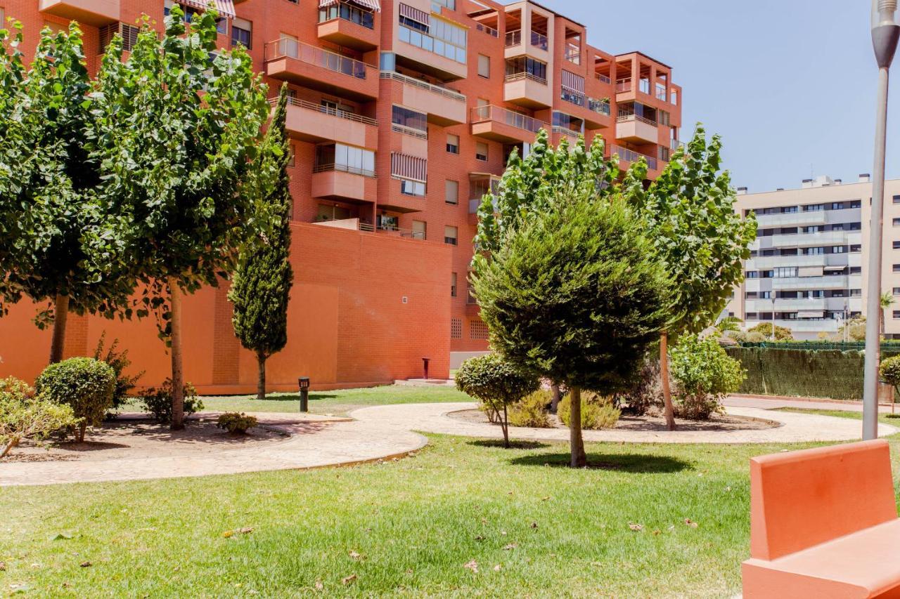 Apartamento Teatinos, Metro, Free Parking & Pool Apartamento