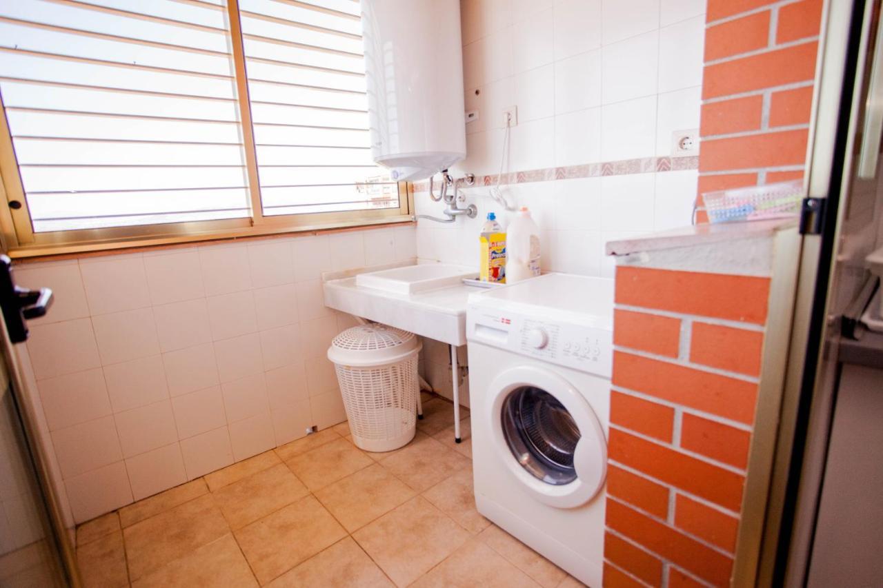 Sunstay Teatinos Flat Iii Malaga, Metro, Free Parking & Pool Leilighet *
