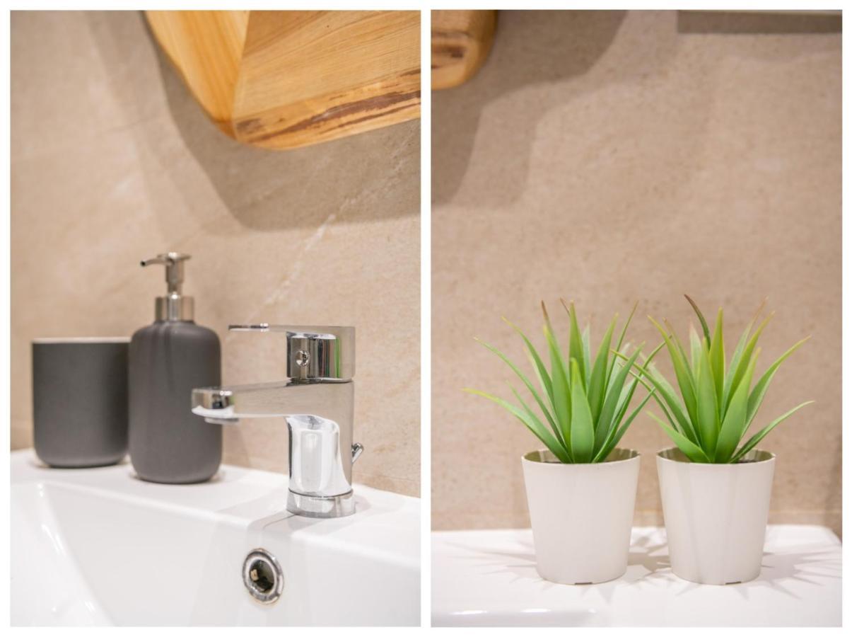 Pineapple Apartment *