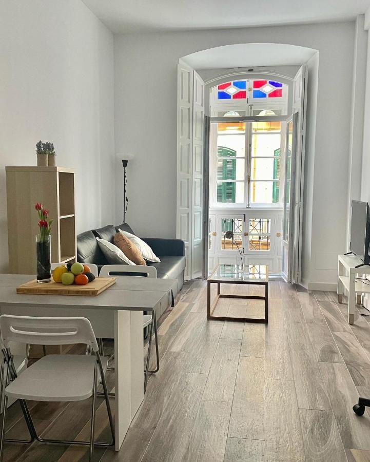 Cool Center Apartment *