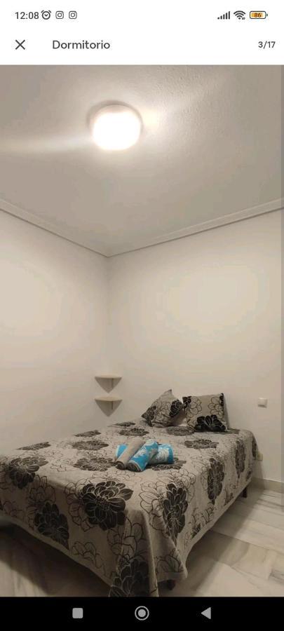 Habitación Privada, Apartamento Centro Cerca De La Playa Alloggio in famiglia