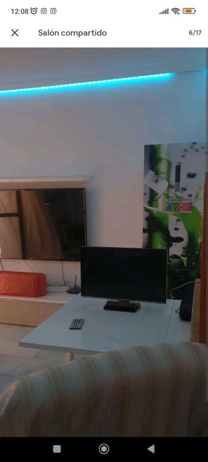Habitación Privada, Apartamento Centro Cerca De La Playa Alloggio in famiglia Málaga