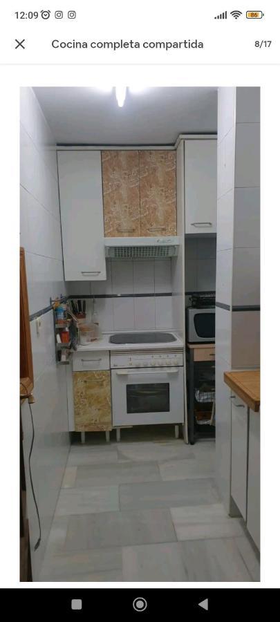 Habitación Privada, Apartamento Centro Cerca De La Playa Alloggio in famiglia Málaga