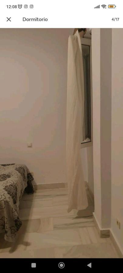 Habitación Privada, Apartamento Centro Cerca De La Playa Alloggio in famiglia