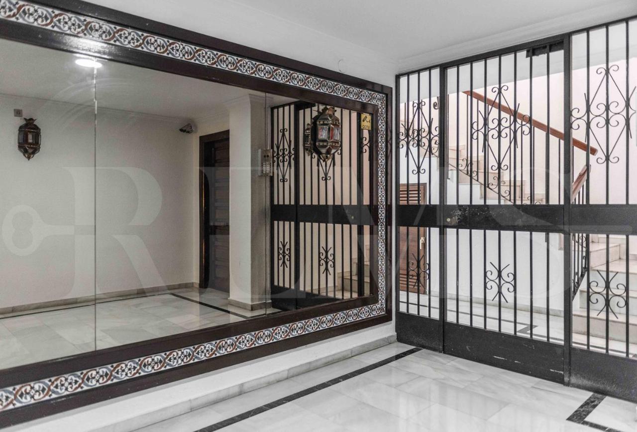 And Spacious With Parking On-site * Málaga