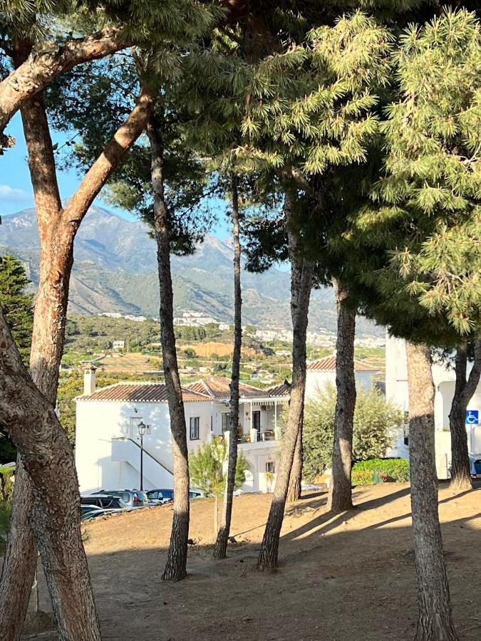 Tropicana, Nerja - 2 Bedroom Private With Sea Views * Málaga