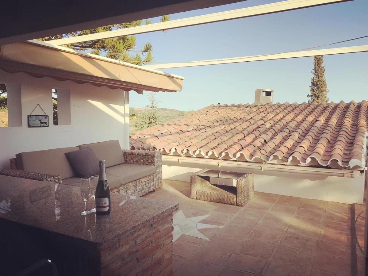 Stunning 3 Bed Finca With Attached 2 Bed Casita With Sea And Mountain Views