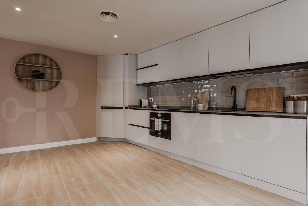 Appartement Idyllic And Spacious With Parking - Center By Rems *