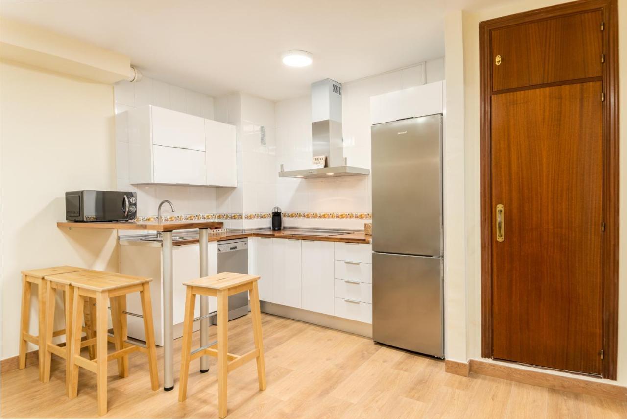 Holidays2malaga Feijoo Local Close To City Center In A Quiet Area. *