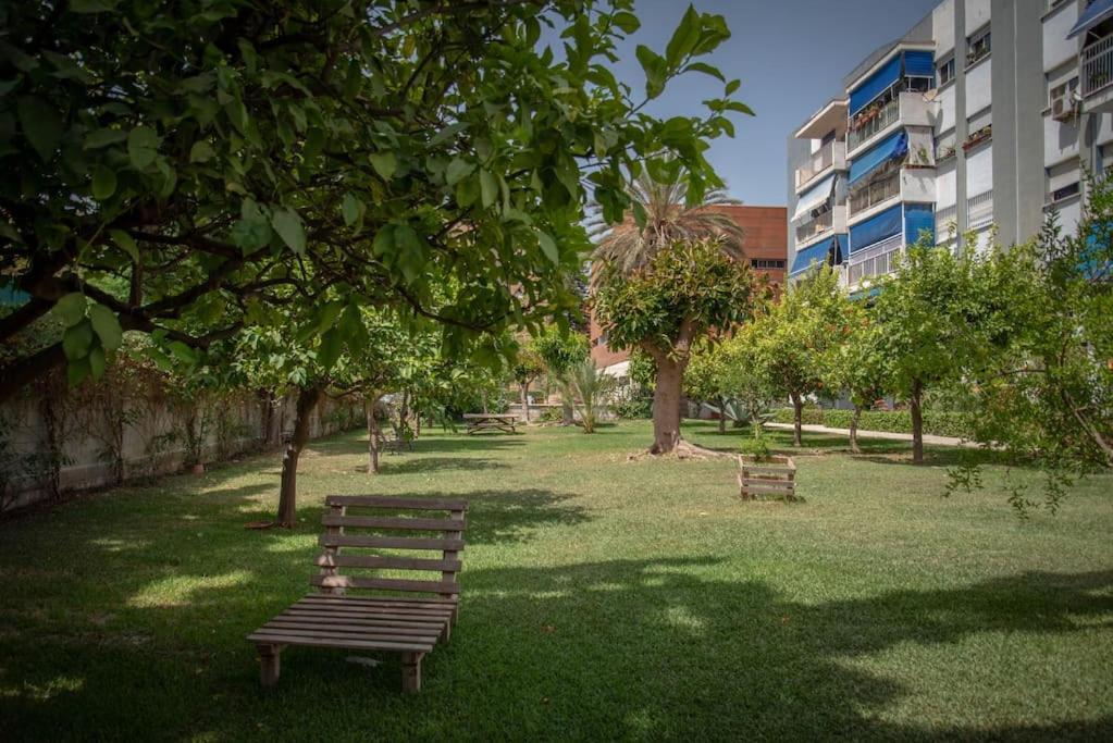 Piso Con Jardin * Malaga
