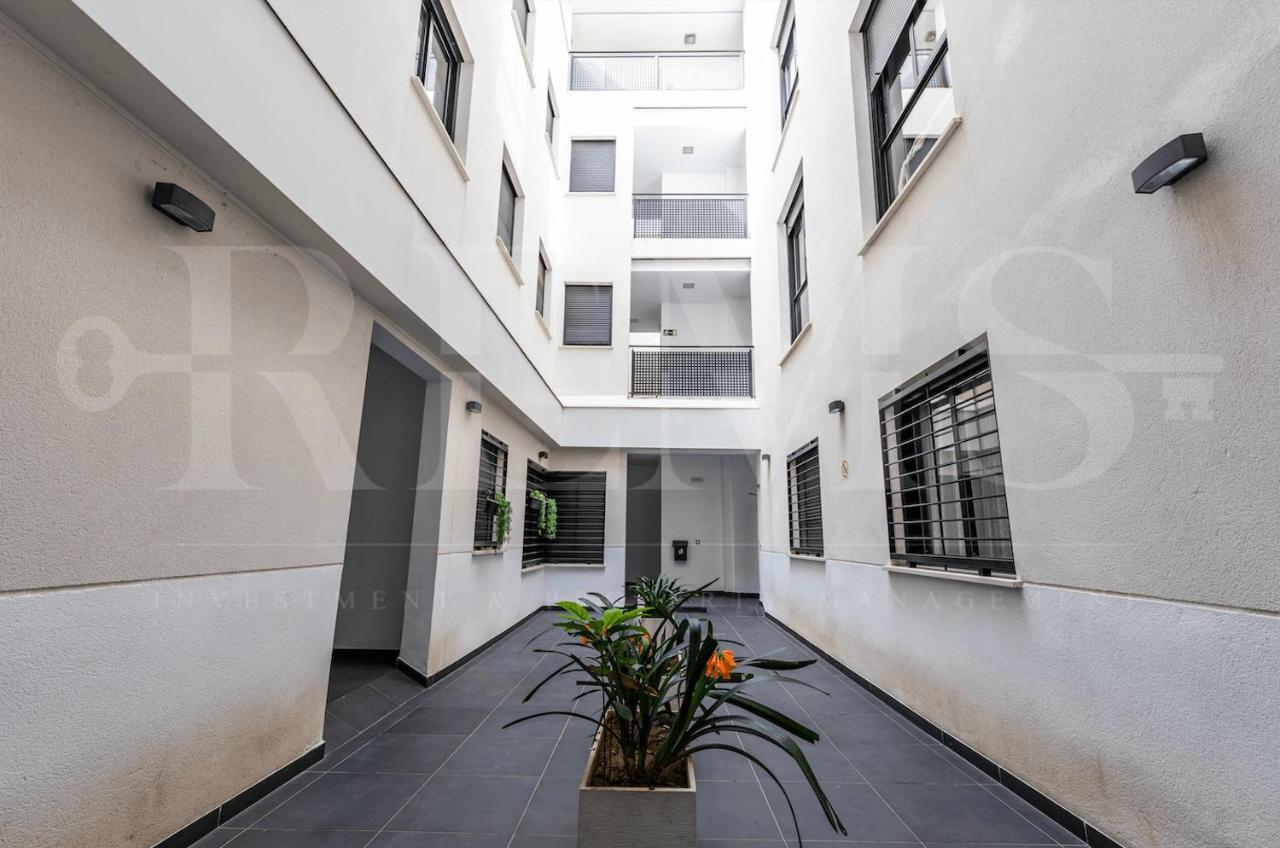 3br With Parking And Patio In The Center By Rems Appartement *